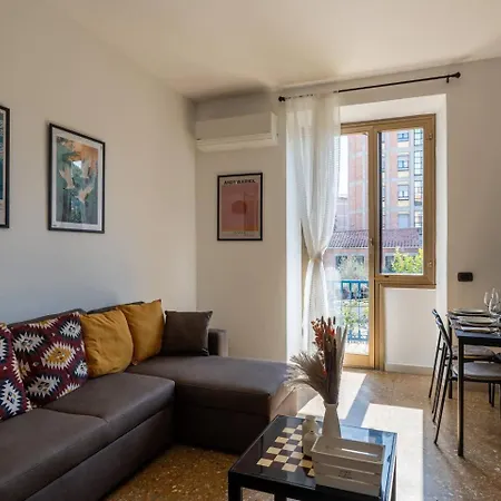 Brunetta Cozy Apartmentmetro B شقة *