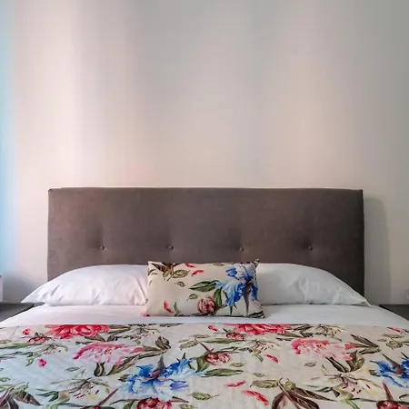 Brunella Cozy Apt - By Viva Domus *